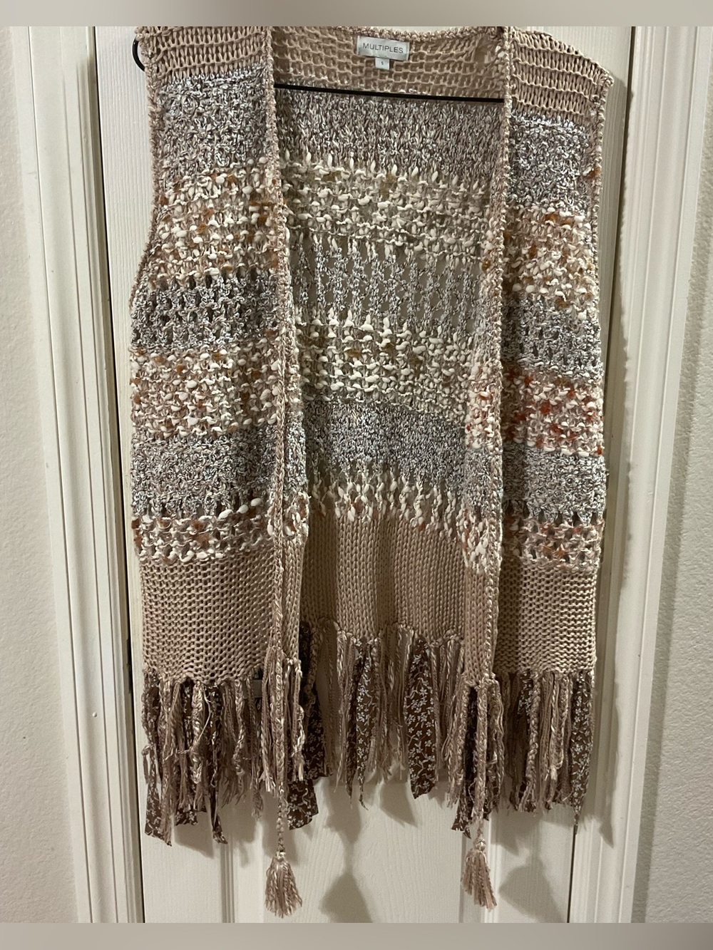 Multiples Open Knit Fringe Vest Boho Crochet Sleeveless size Small boho festival - Picture 5 of 15